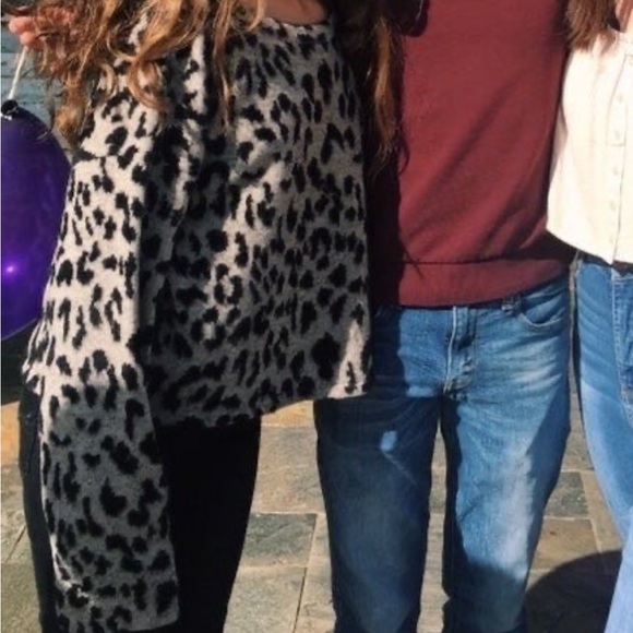 Pants Store Sweaters - Leopard Print Long Sleeve